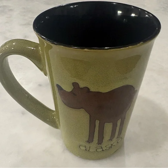 Arctic Circle Alaska Leggy Bear Green Mug - Picture 2 of 9